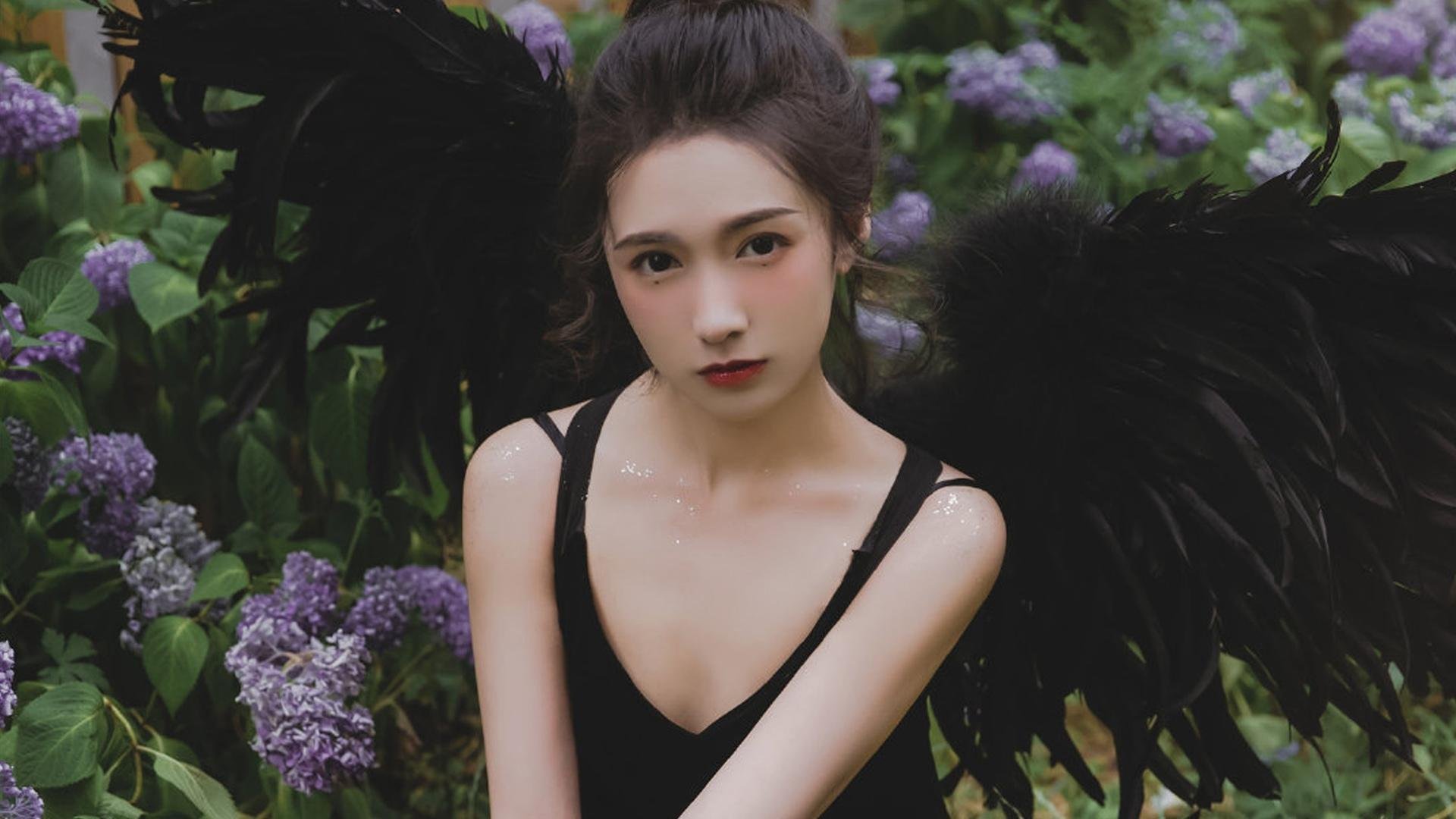 爱游戏综合娱乐-沃特福德艰难夺胜，追逐联赛霸主，沃特福德又叫什么名字