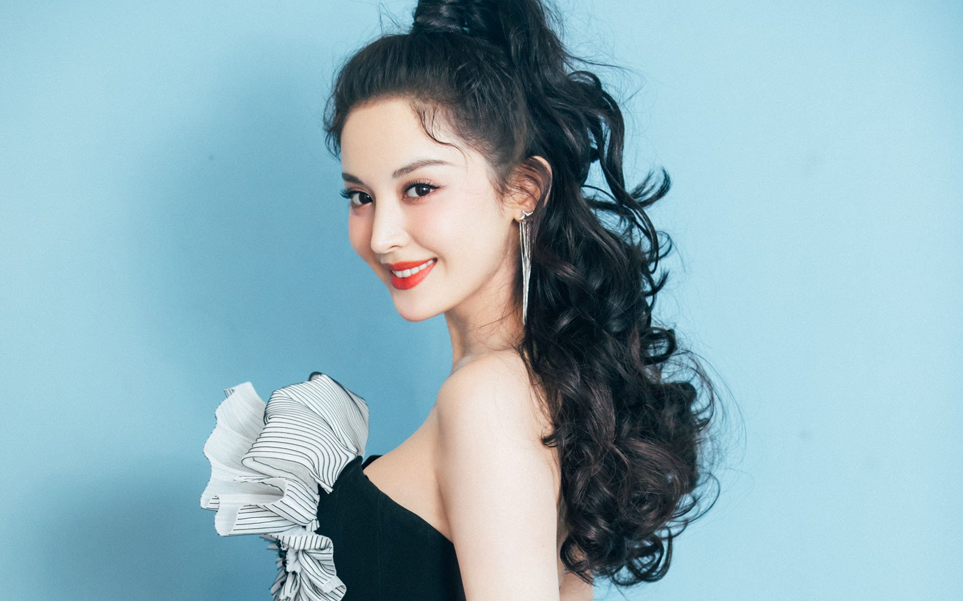 全国大众足球家庭杯热情开赛,全国大众足球家庭杯热情开赛视频