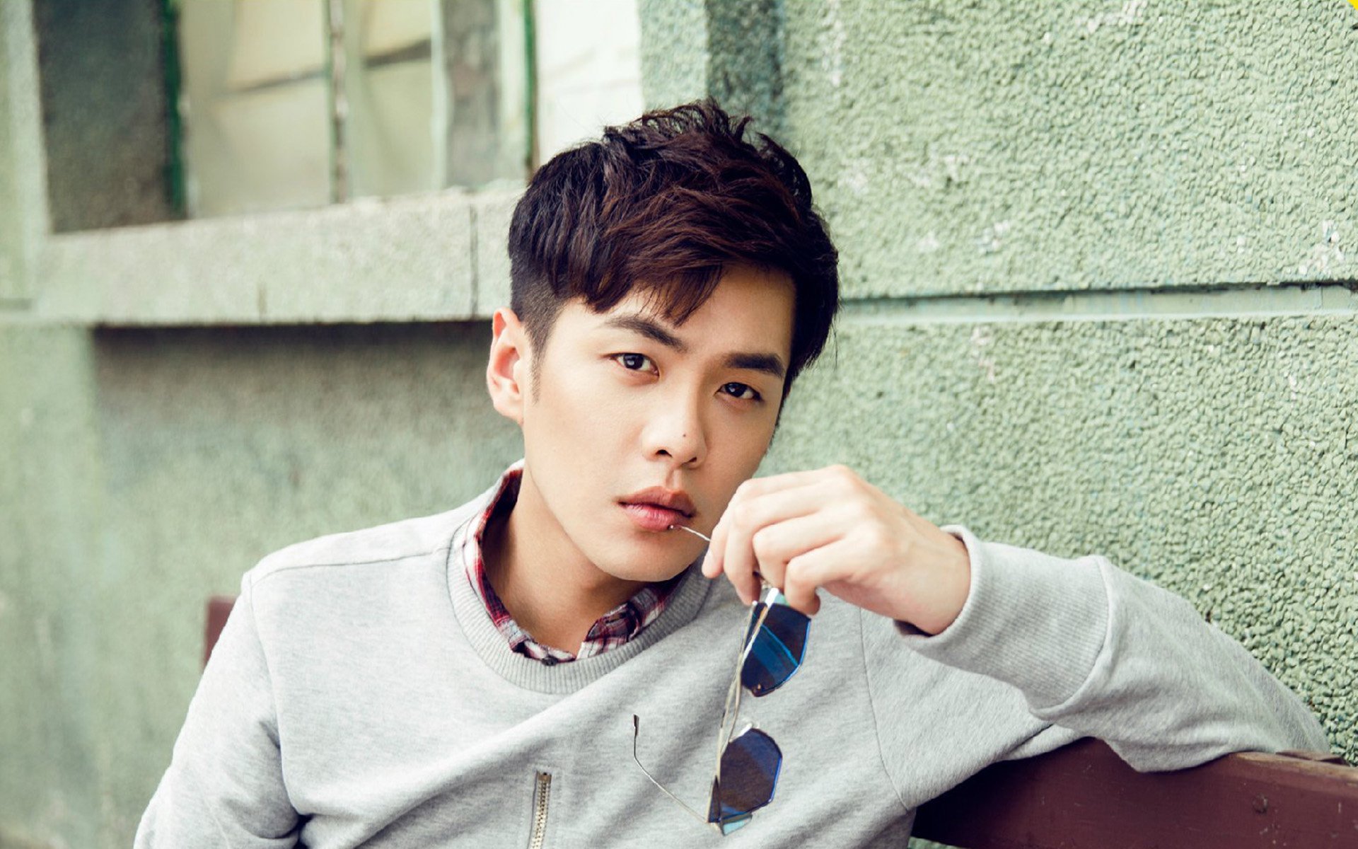 AYX GAME-蝶泳100米选手节奏控制优于去年，蝶泳100米选手节奏控制优于去年的比赛